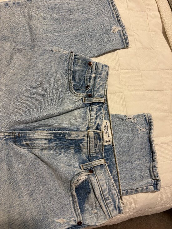 Abercrombie & Fitch Denim - Abercrombie 90s Straight Ultra High Rise Jeans